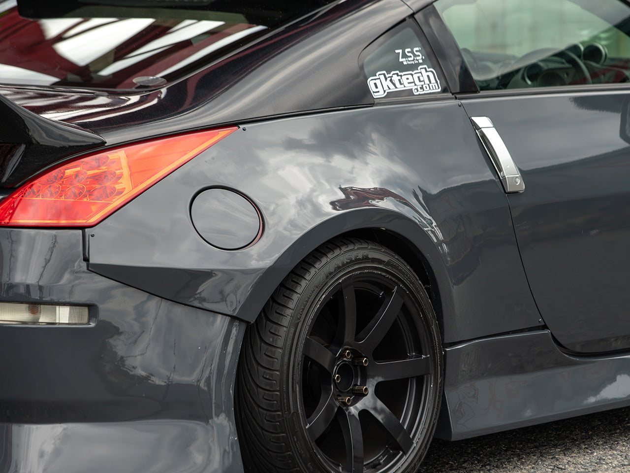 Nissan 350z 55mm Rear Fenders
